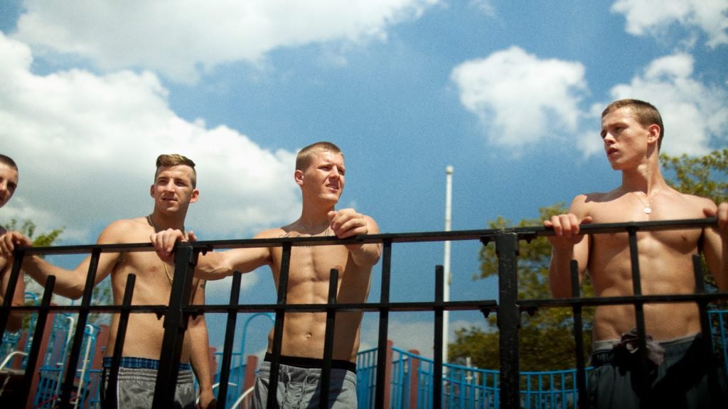 1511082810_375_beach-rats-star-harris-dickinson-talks-playing-gay-in-the-acclaimed-lgbt-drama